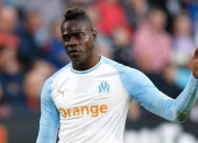 开云体育登录-马赛球员被曝光在社交媒体秀豪车的简单介绍