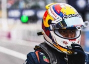 开云sport-雷诺车队险胜红牛二队，佩雷兹统治全场