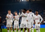 开云体育平台APP-曼联主场大败，球队状态愈发低迷