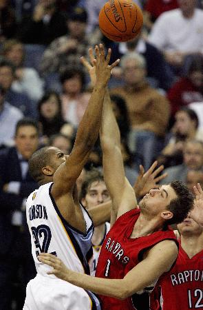 关于约瑟夫猛龙复出连中记三分，砍+胜灰熊的信息