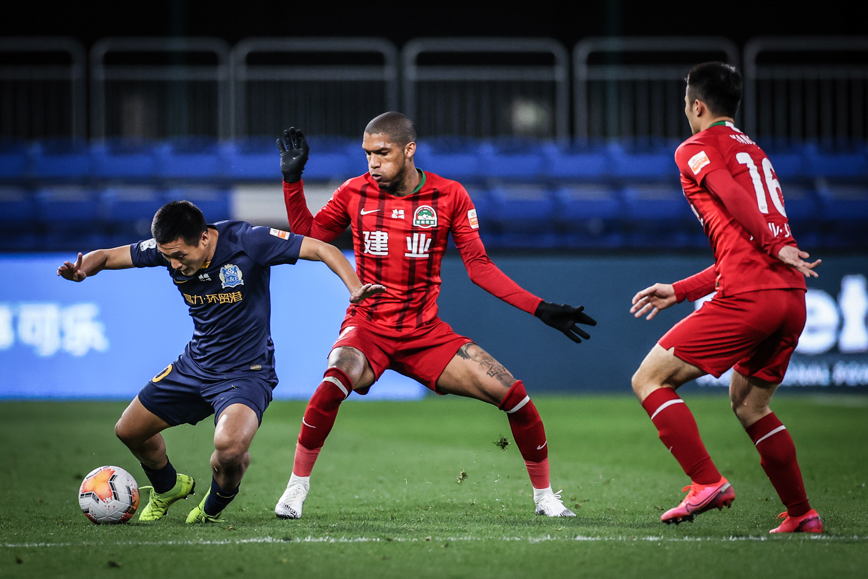 关于广州富力憾负对手，错失淘汰赛的信息