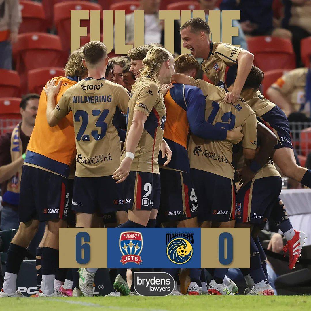 澳洲篮球联赛精彩继续，球员们拼尽全力