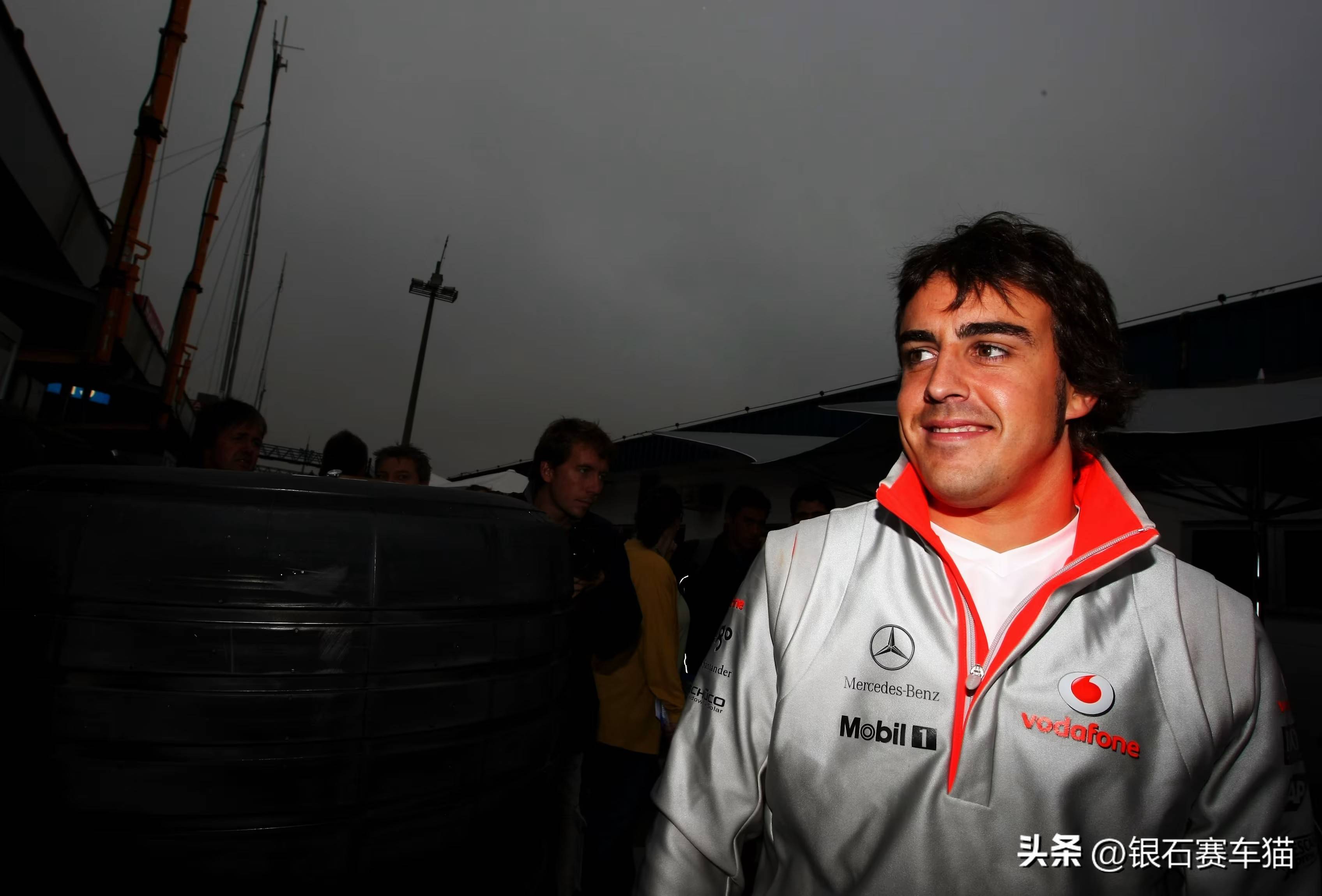 梅赛德斯鏖战迈凯伦,阿隆索高光表现 梅赛德斯鏖战迈凯伦,阿隆索高光表现