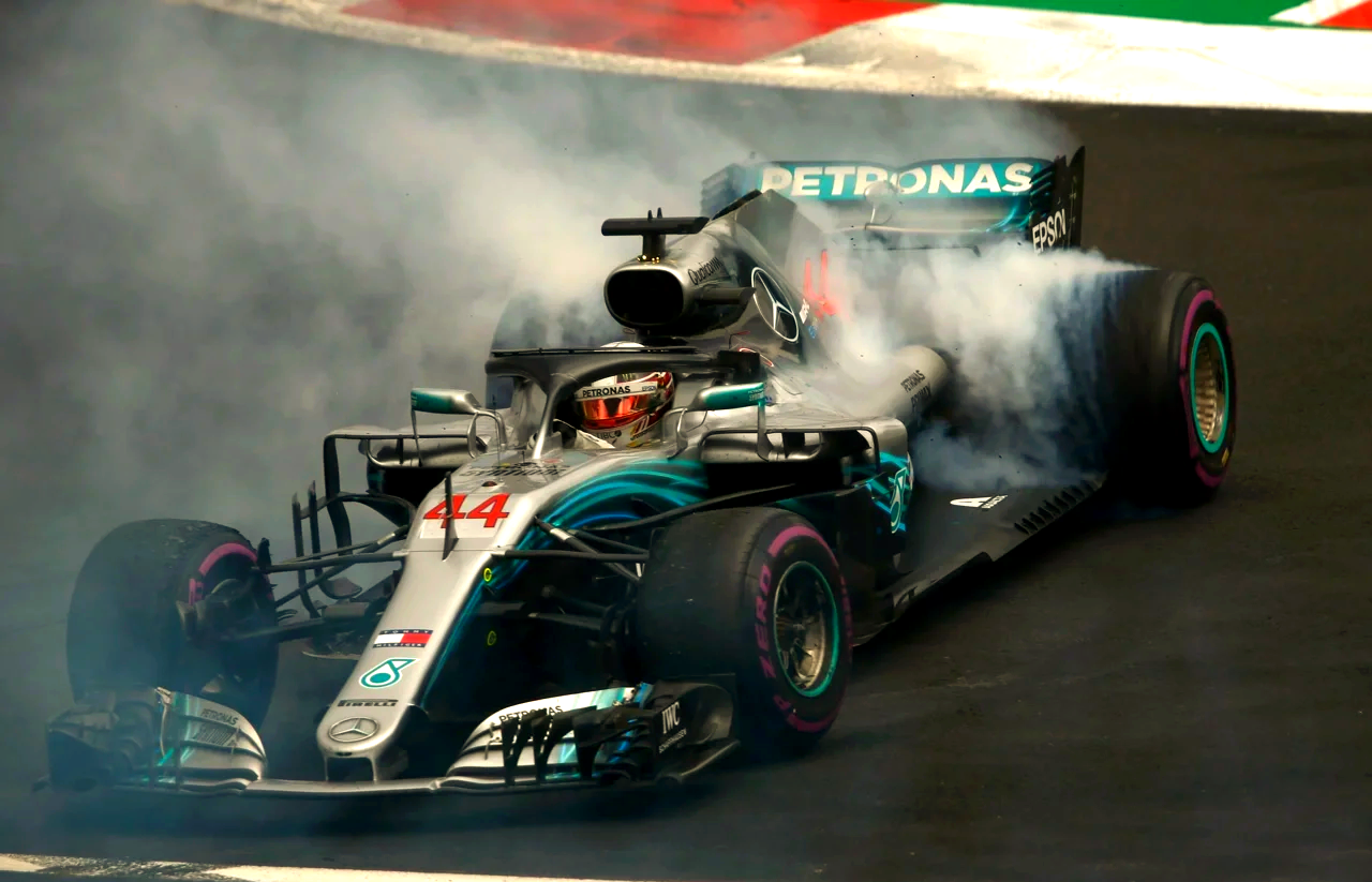 索伯车队鏖战威廉姆斯,汉密尔顿惊艳四座 索伯车队鏖战威廉姆斯,汉密尔顿惊艳四座