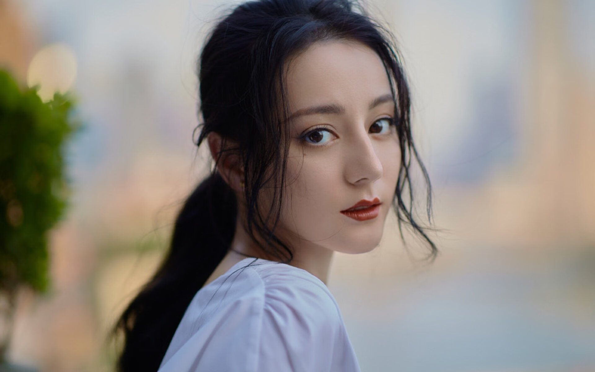 这里的关键不是生硬拼接,而是找到它们共同的核心特质,比如,新秩序的崛起、王权的更迭、或是速度与激情在另一种维度上的爆发