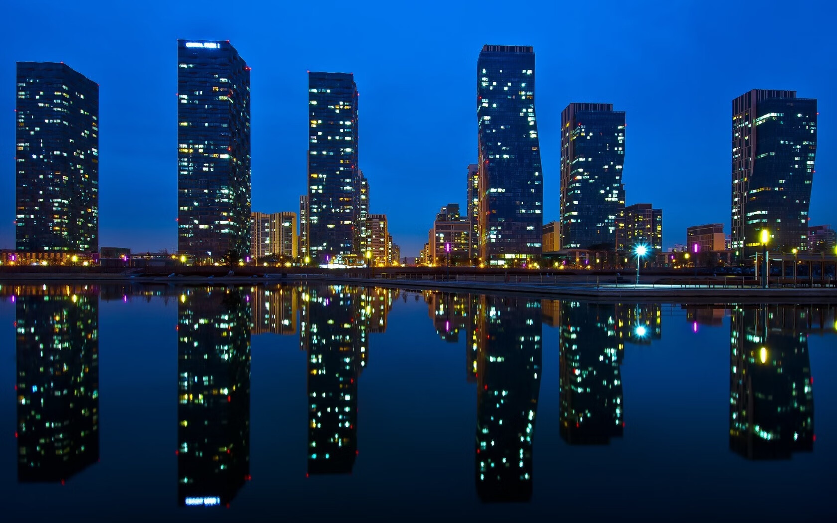 墨西歌谣与拜仁钟摆,当节奏哲学吞噬天选之子